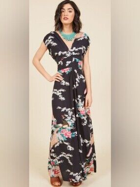 🌼B2G1🌼 Ruby Rocks Black Floral Peacock Print V-Neck Maxi Dress Size Large